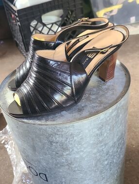 Sergio Rossi Black Leather Peep-Toe Slingback Heels